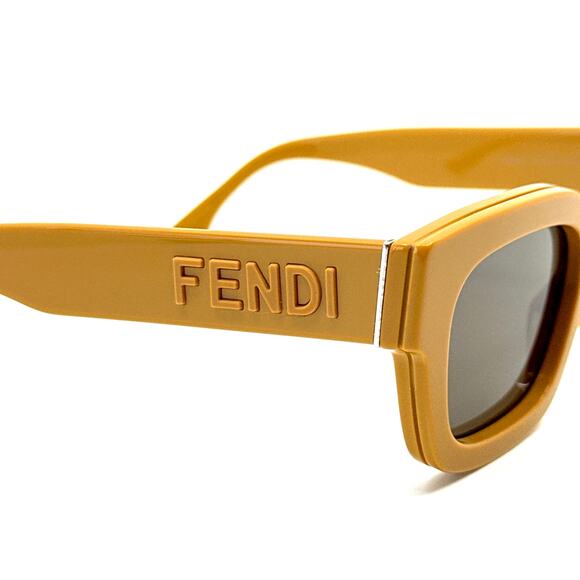 New, FENDI Sunglasses FE40119I 39E Authentic - Picture 6 of 11